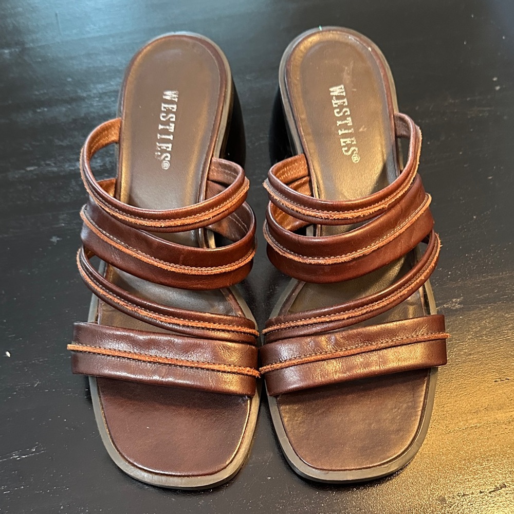 Westies Brown Strappy Sandals - size 8 - Picture 2 of 5